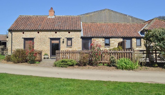 3 bedroom accommodation in High Yedmandale near West Ayton