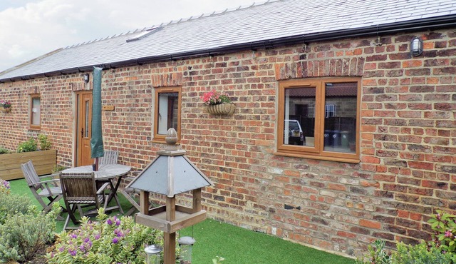 2 bedroom accommodation in Newton under Roseberry near Great Ayton