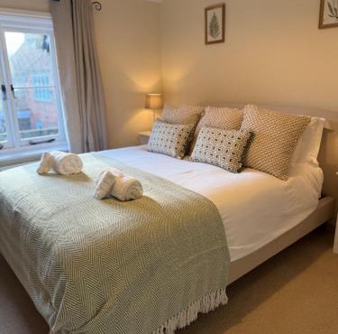 Great Cottage Sleeping 6 with Parking
