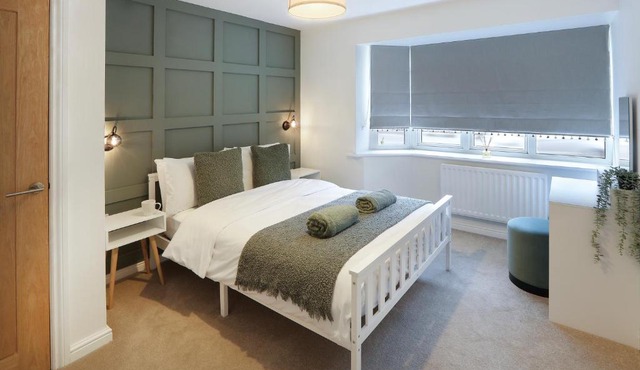 Ground Floor Stratford Flat - Free Parking