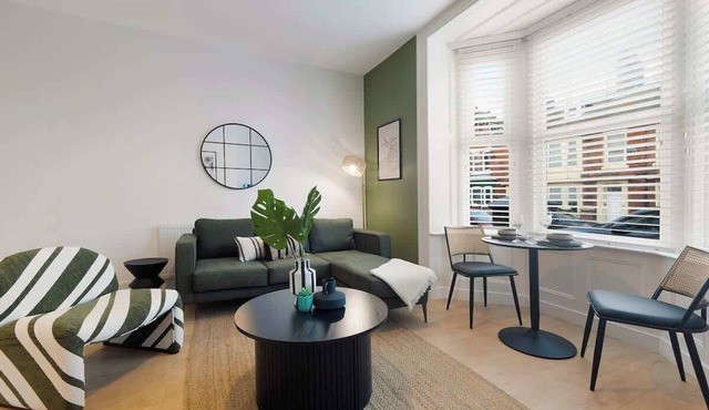Hartlepool Retreat | 2BR | Sleeps 4 | by Stay With Us