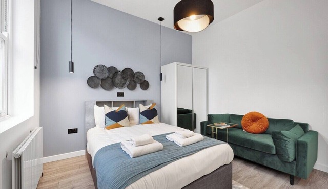 High spec 1-bedroom apartment in London!