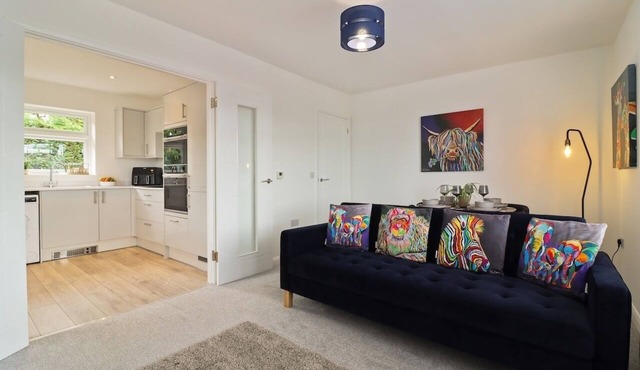 Home from Home | 2-Bed Chesterfield Stay