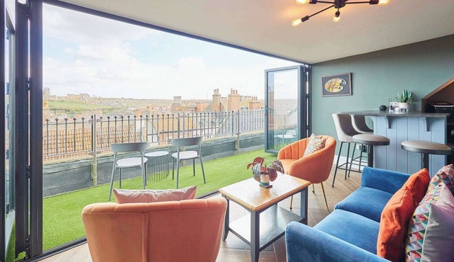 Host & Stay | Devereux House