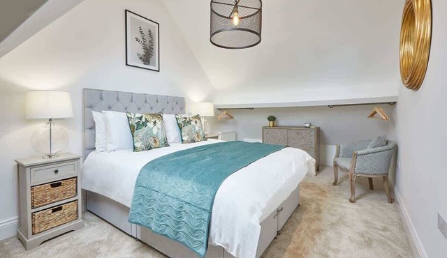 Host & Stay | Dunsley Chapel