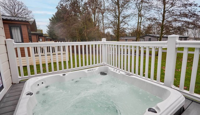 Host & Stay | Graceland Lodge