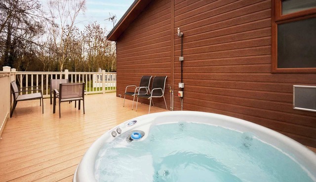 Host & Stay | GRE06 Deneb Lodge