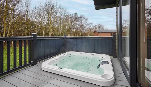 Host & Stay | GRE41A Malton Pines Lodge