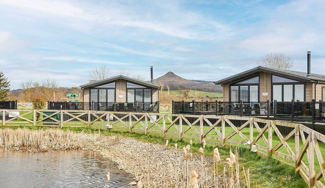 Host & Stay | Newport Bridge Lodge