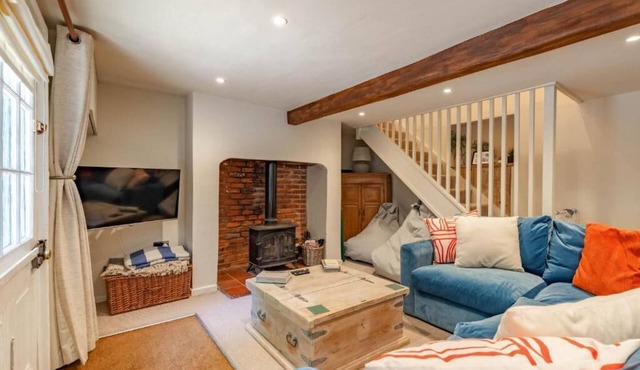 Host & Stay | The Old Post Office in Docking