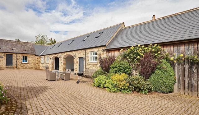Host & Stay | The Spinney