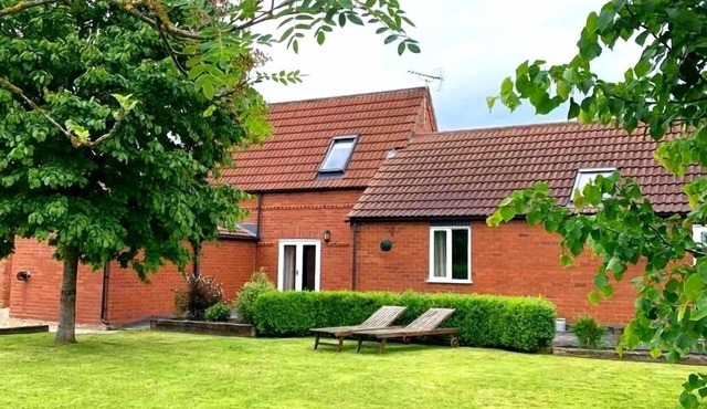 Ivy Cottage, Barn Conversion, Situated On A Working Family Farm.
