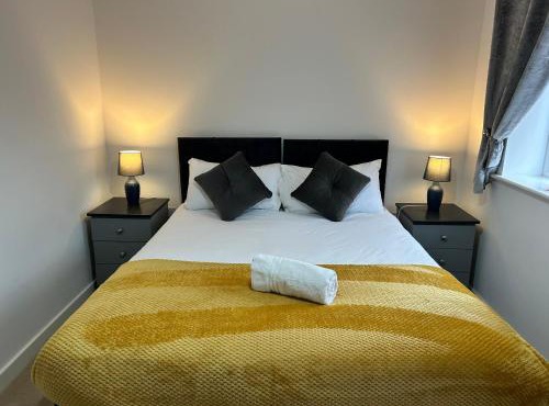 Kingsway House - Spacious 4 Bed Home From Home in Derby