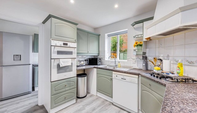LastMinDiscount | Detached House | Free Parking