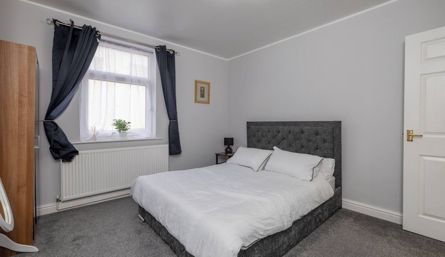 Lincoln Central - sleeps up to 4