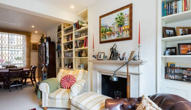 Long Stay Discounts - Charming 3bed home near tube