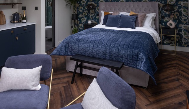 Luxury Bijou Residence on Waterside in Historic Knaresborough