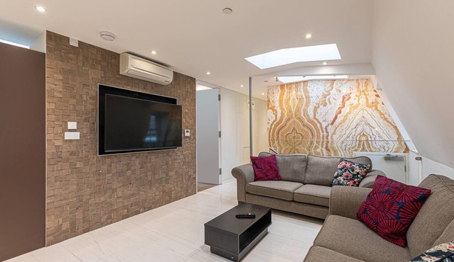 Luxury, Contemporary Penthouse in Marylebone