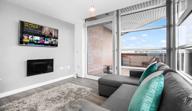 Luxury stay with scenic views in Brierley Hill