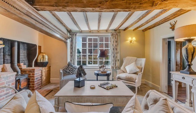 Marsh Mallow Cottage - Hot Tub Packages Available