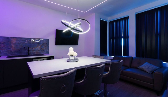 Modern 2 Bed Apt in Leeds with on street Parking