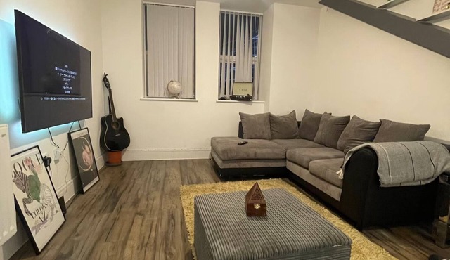 Modern Apartment 20 Mins to Central London Sleeps 2
