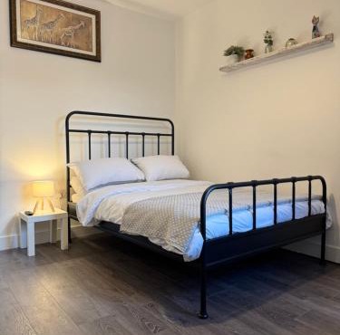 Modern Double Rooms, Shared Bathroom, Mansfield Road Luton