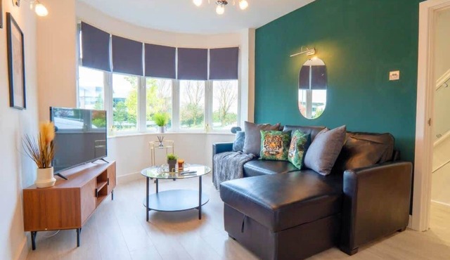 Modern Sheldon 3BR Near NEC & BHX