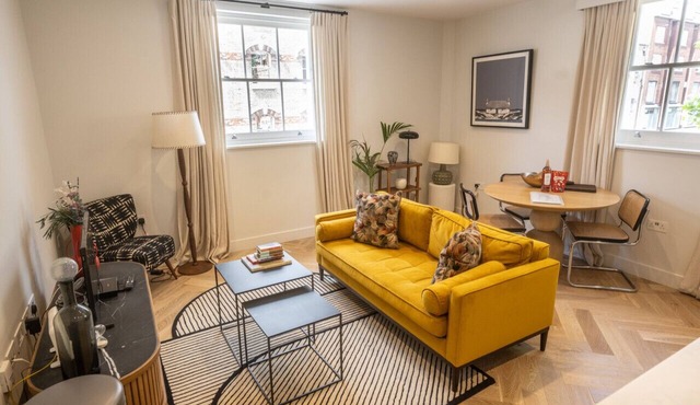 Modern stylish first floor flat in Fitzrovia