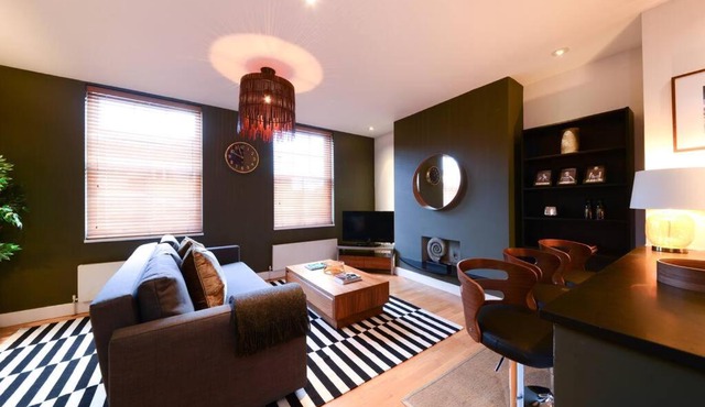 MR2 - Charming 1 Bed Apartment, Munster Village - by Short Stories London
