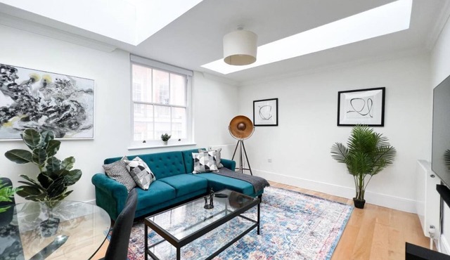 Museum ST Central Soho Apartment