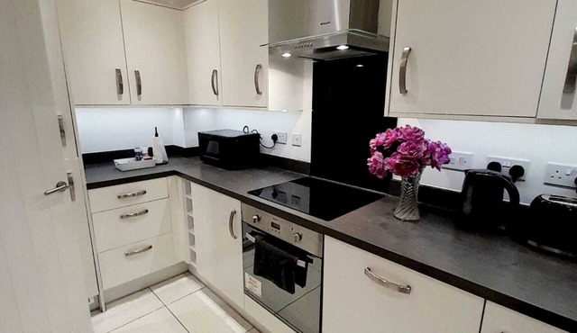 NEC | HS2 | BHX | Solihull | 4 Bedroom House | 2.5 Baths | Free Parking