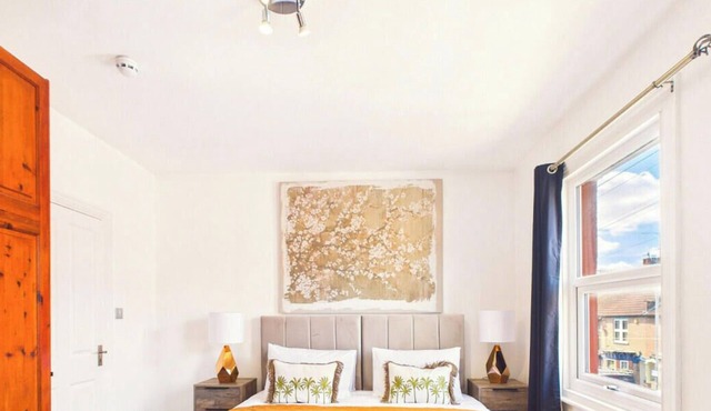 *NEW* Ridgeway Home | Central | Parking