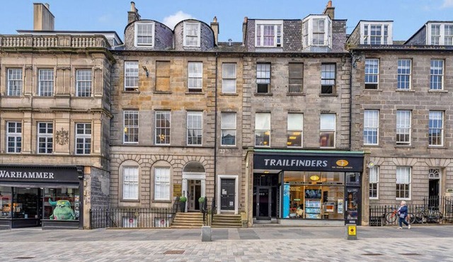New Town 3BR-2BA, Castle Street