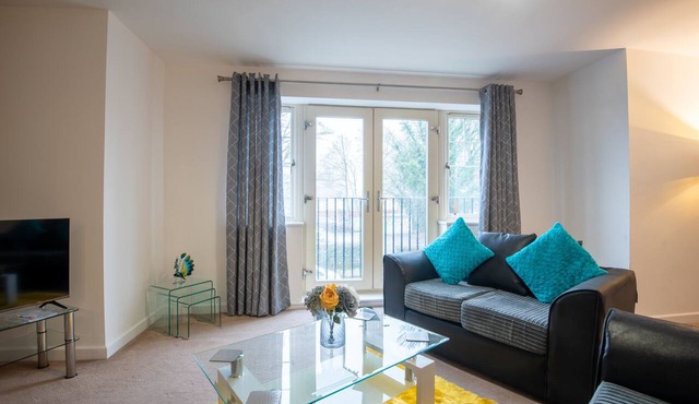 No12, Modern 2 Bedroom Apartment