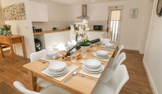 Oak Cottages, Bolsterstone / Ewden Village