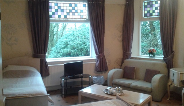 Oakfield Lodge Guest House Stockport