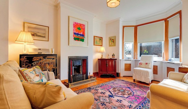 Pass the Keys | Charming Cottage in the City Centre | Free Parking