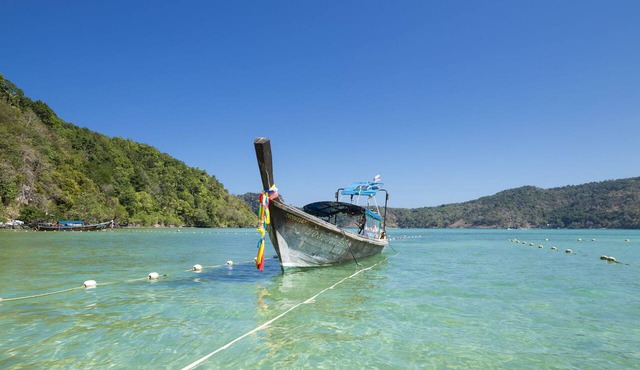 Phi Phi CoCo Beach Resort in Ko Phi Phi