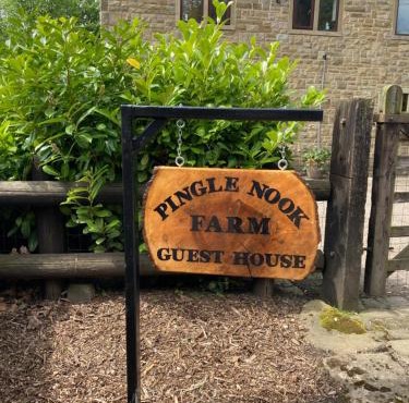Pingle Nook Barn, Denby Dale - luxury accommodation on the farm