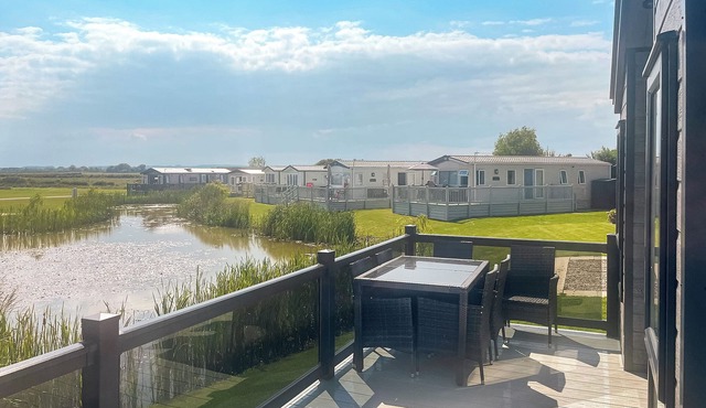 Platinum 6 berth Lodge
