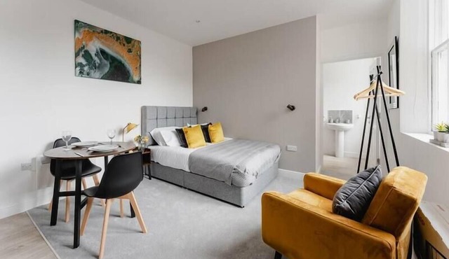 Prescott Court by Guestz