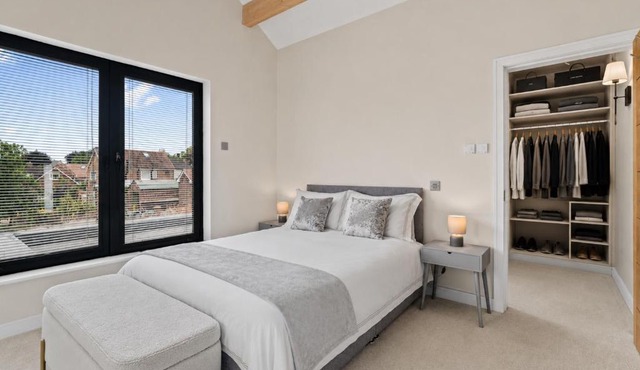 Private Room with En-Suite in Wakefield in Stunning House