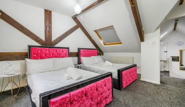 RB1GH- Cosy Room SECURE PARKING NEAR CITY CENTRE FAST WIFI