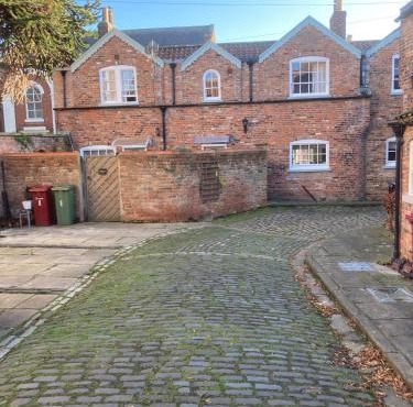 Ribston Pippin 3 bed modernised character cottage