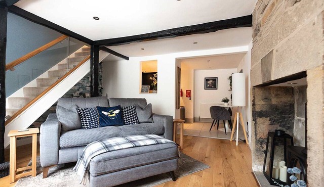Riverside cottage on the edge of the Peak District