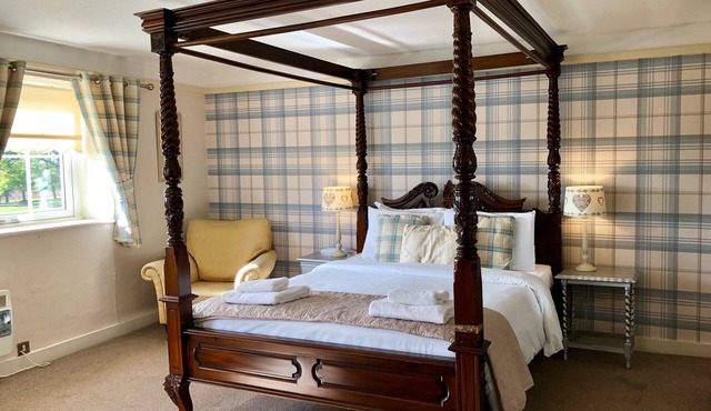 Rowley Manor Hotel