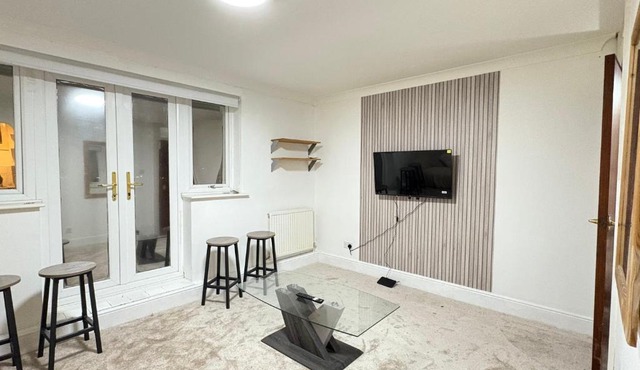 Serene River View 2bed near Canary Wharf O2 Excel