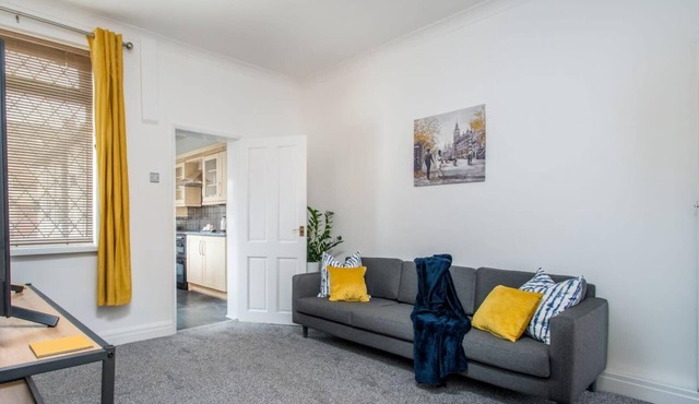 Sicily House by Lavender Stays Free WiFi, 6 Guests