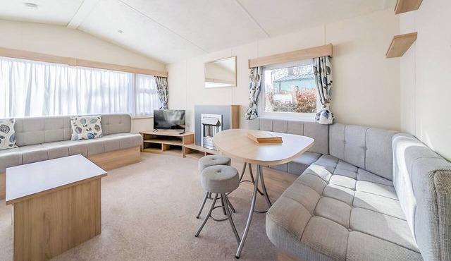 Silver 3 bedroom Caravan Pet Friendly